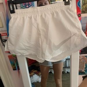 White Nike dryfit running shorts, XS